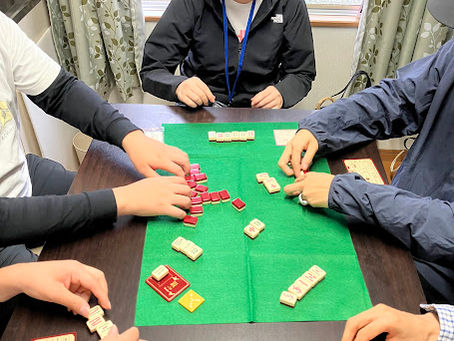 今日は社会参加支援事業で居場所づくり。実習生が参加してくれました!