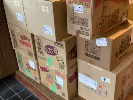 水曜日は就労準備支援事業。駄菓子の詰め合わせの集中作業、無事フィニッシュ！