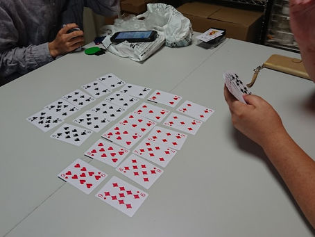 火曜日は社会参加事業。居場所づくりでゲーム大会!