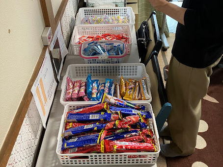 水曜日は就労準備支援事業。駄菓子の詰め合わせのご注文、ありがとうございます!