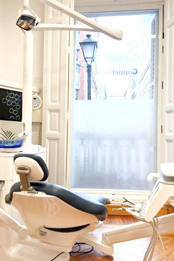 Silla dentista y vistas desde la consulta