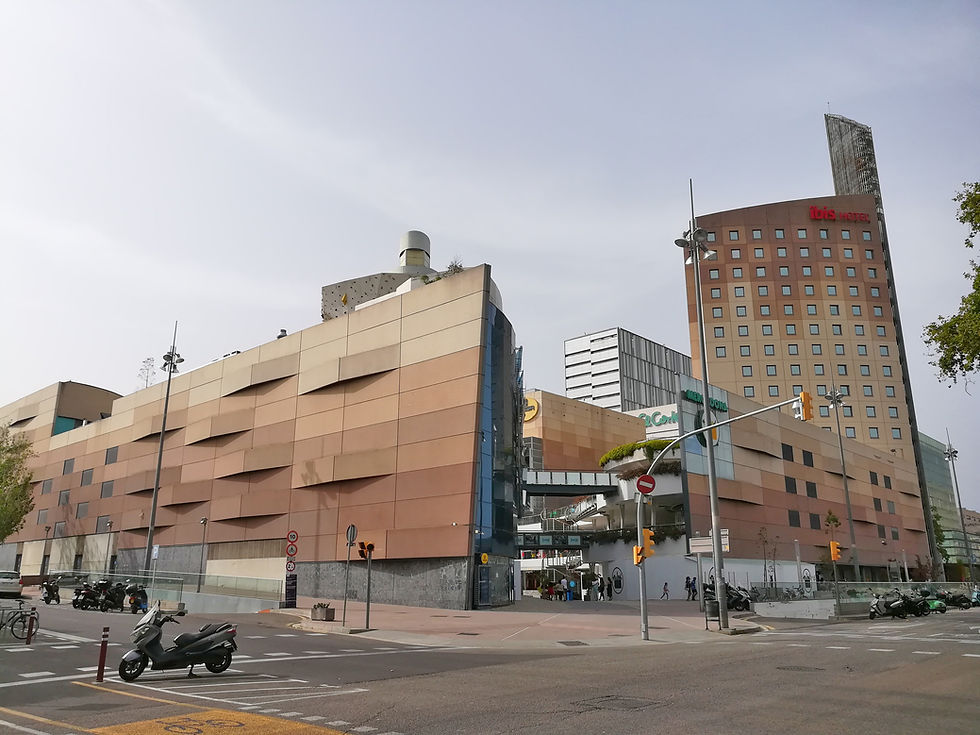 Centro Comercial SOM Multiespai (antiguo Heron City) en el barrio de Porta de Barcelona