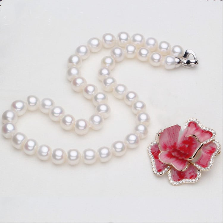 Thumbnail: Natural Freshwater Pearl Necklace