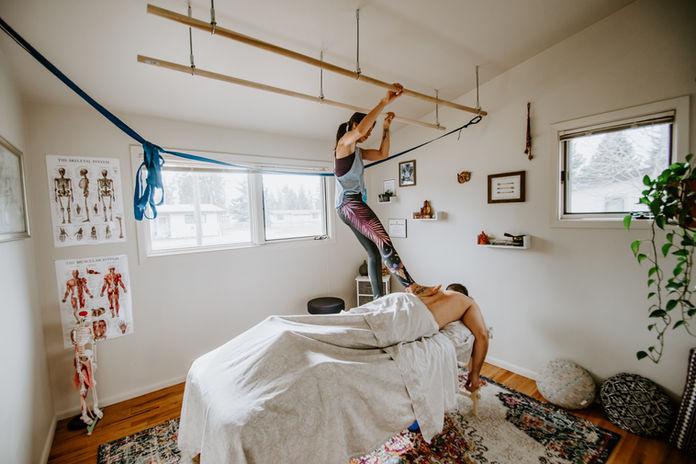 Ashiatsu Massage Therapy - Barefoot Massage 