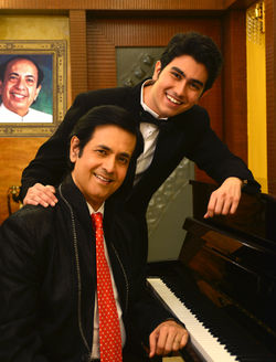 Ruhan with son Sidhant Kapoor