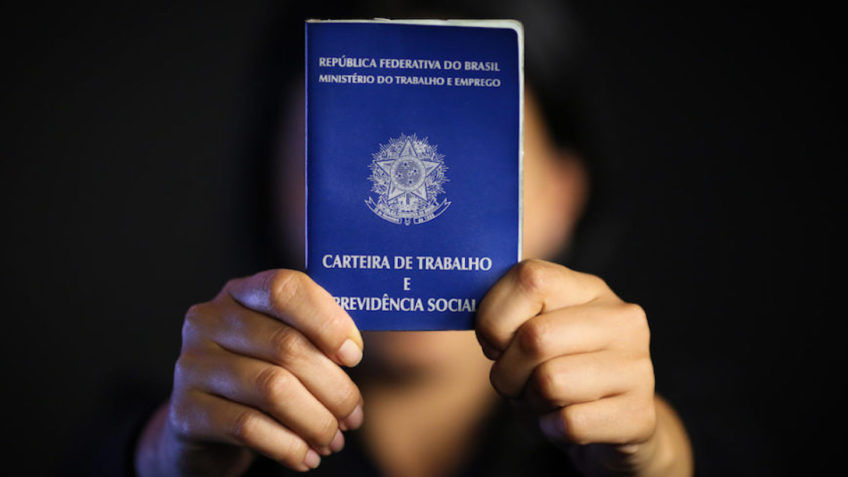 Trabalho sem carteira assinada