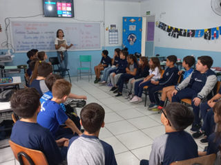 Psicopedagoga fala sobre Autismo em um bate-papo com alunos