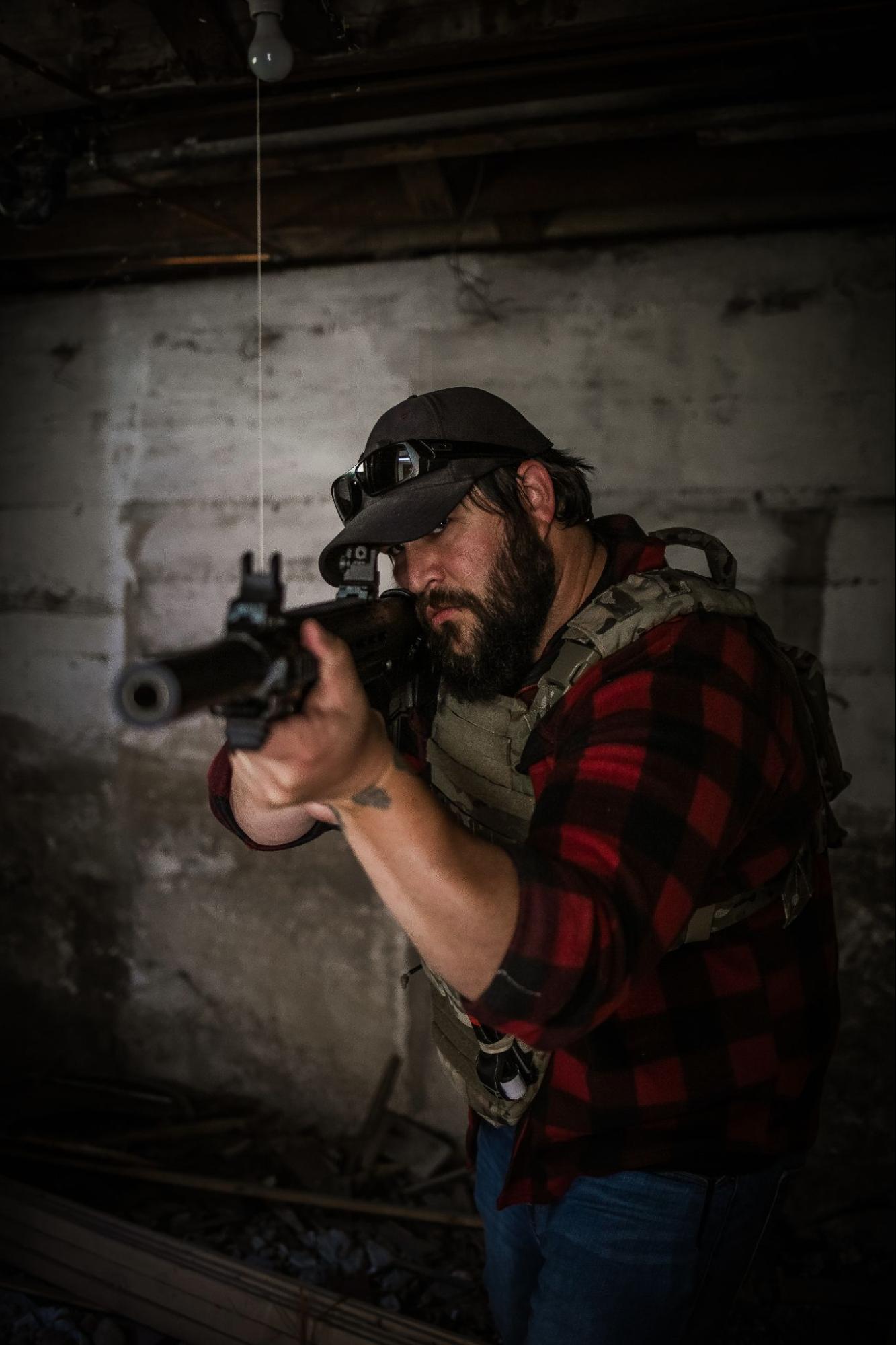 Tactical semi-automatic shotgun