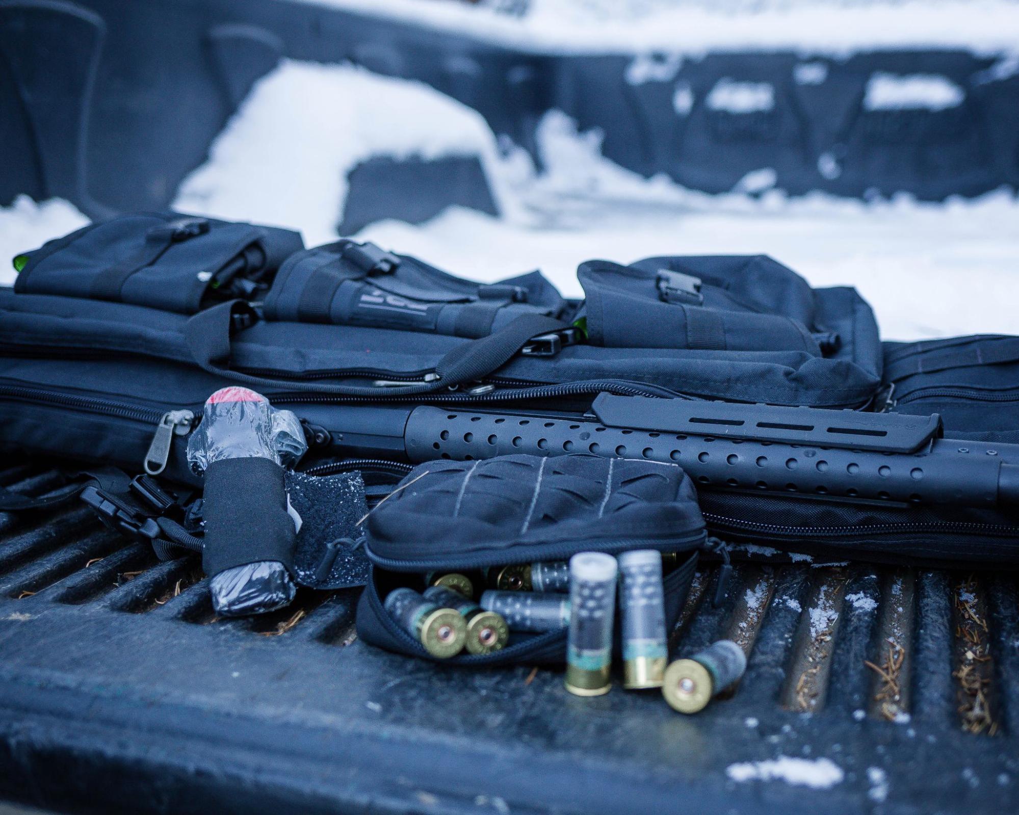 Tactical semi-automatic shotgun