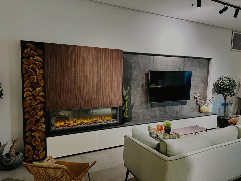 עיצוב ותכנון אולם תצוגה של נגריית אגוז