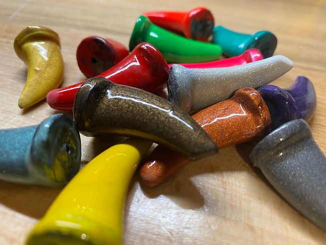 Pile of assorted claws.JPG