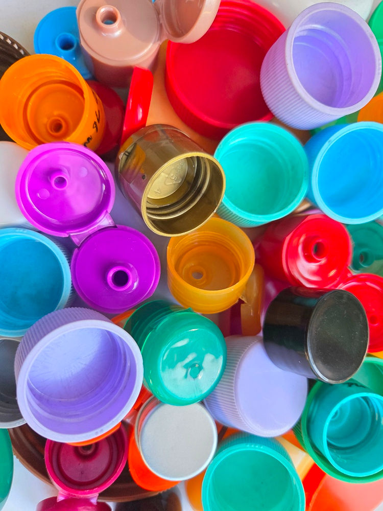 Standard & Custom Plastic Closures