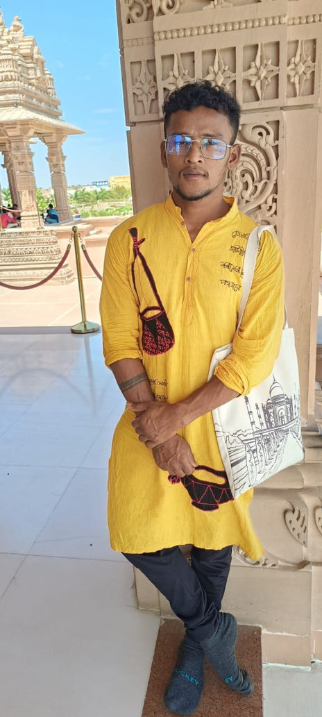 I dreamed of dressing like them during festivals like sakranti, saying, "Mai apne saheliyo jaisa dress pehenna chahta tha."