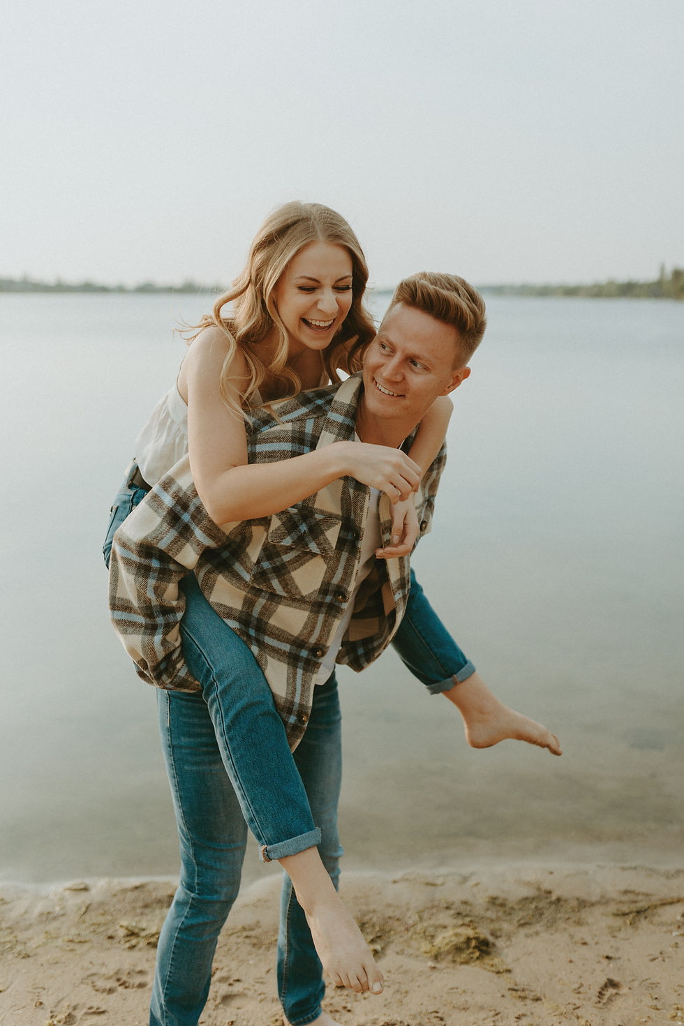 LAKE ENGAGEMENT SESSON