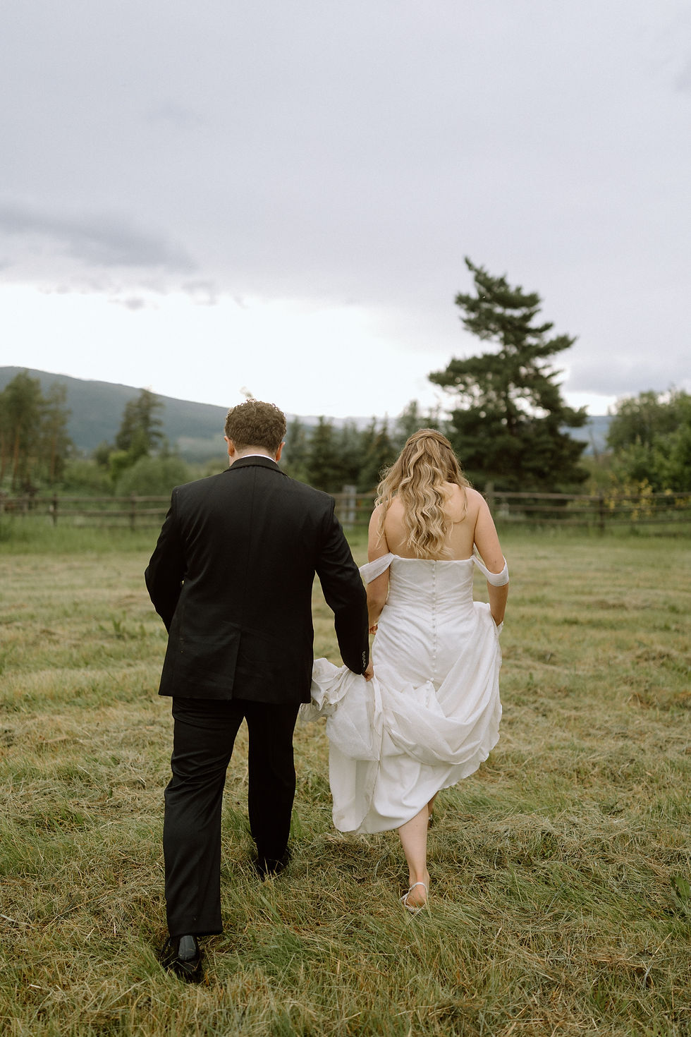 Discover Shalene and Liam’s dreamy Kelowna wedding morning, filled with timeless details, vintage cars, and romantic flatlays. Perfect inspiration for brides seeking elegant, vintage-inspired wedding photography in Kelowna.