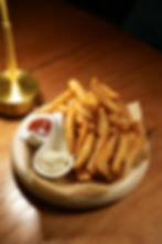 🍟 酒室波浪薯條配松露醬 CrinkleFries with truffle mayo
