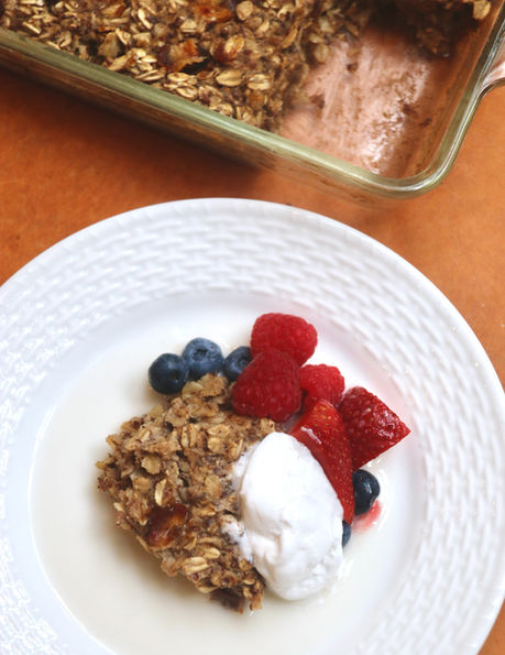 Chai Spiced Date Baked Oats