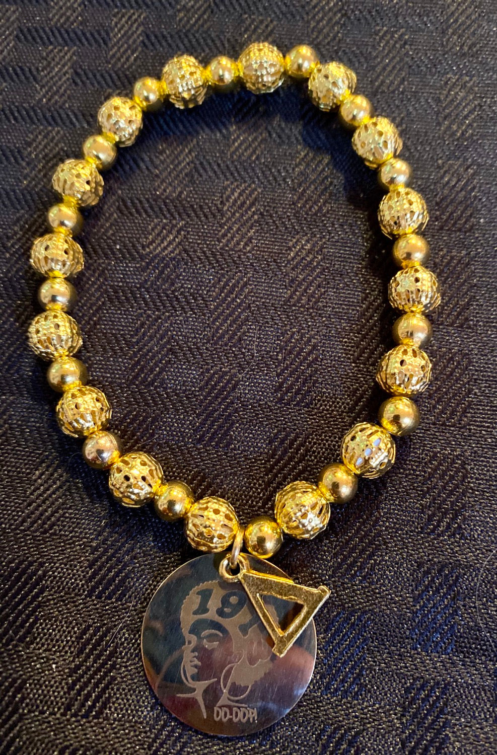 DST Gold Oo-oop  Bracelet 