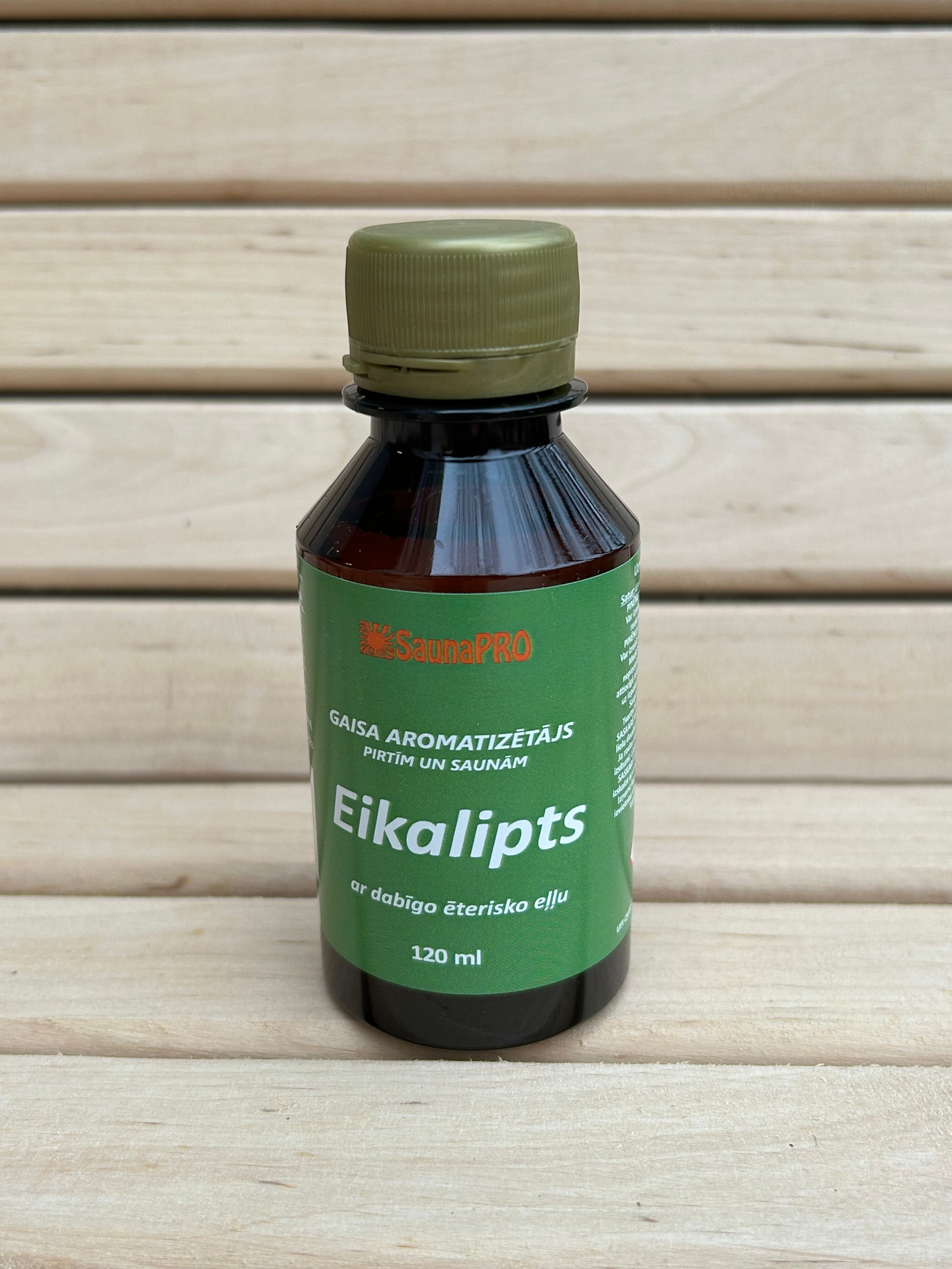 Air freshener for saunas with eucalyptus