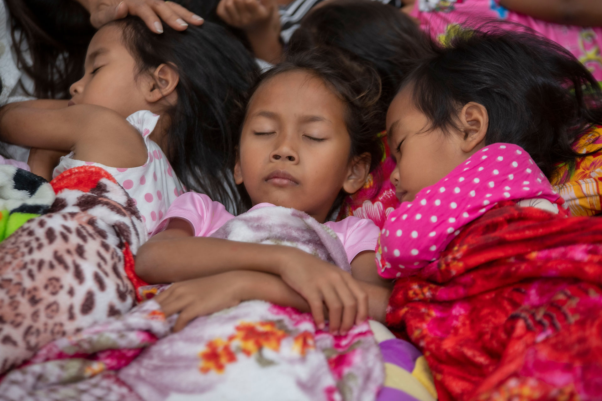 Les petites s'endorment paisiblement - Fondation Solyna