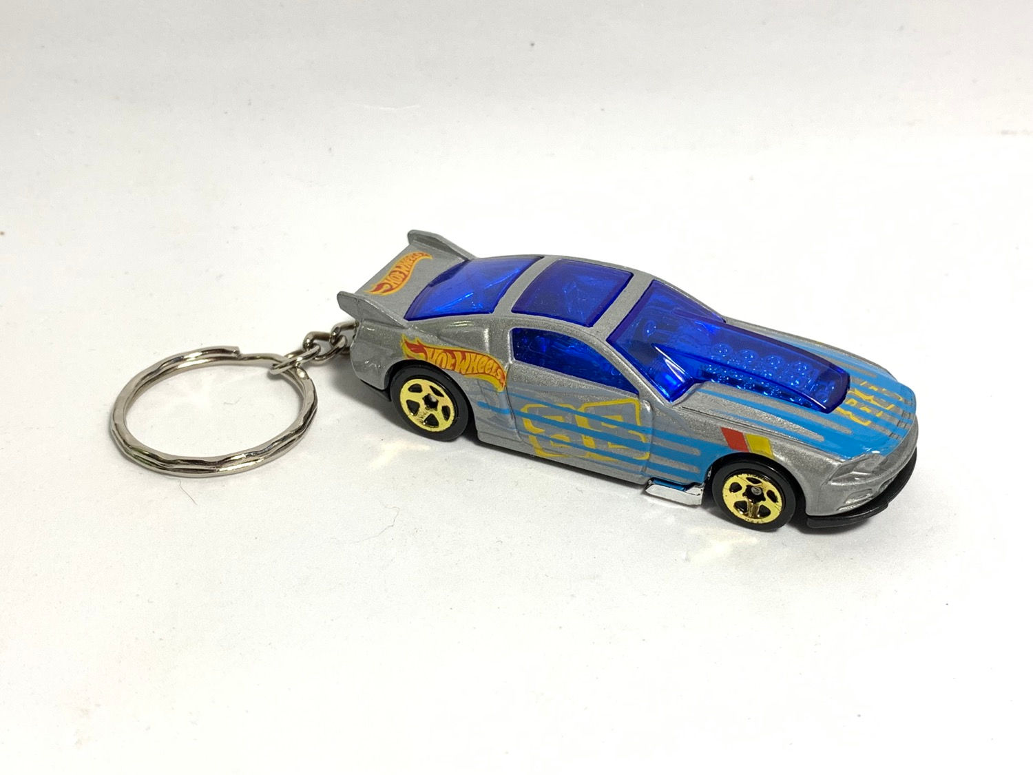 Hot Wheels '13 Ford Mustang GT Keyring