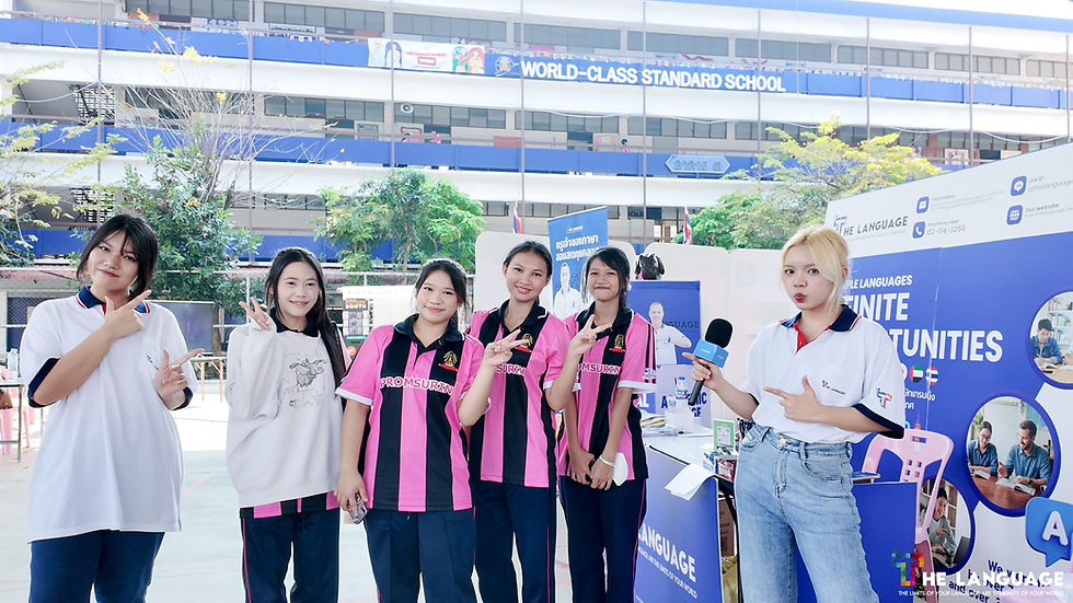 Practicing Thai writing