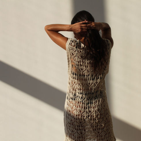 Contemporary Italian knitwear made with natural and organic yarns, blending heritage craftsmanship and sustainable design.