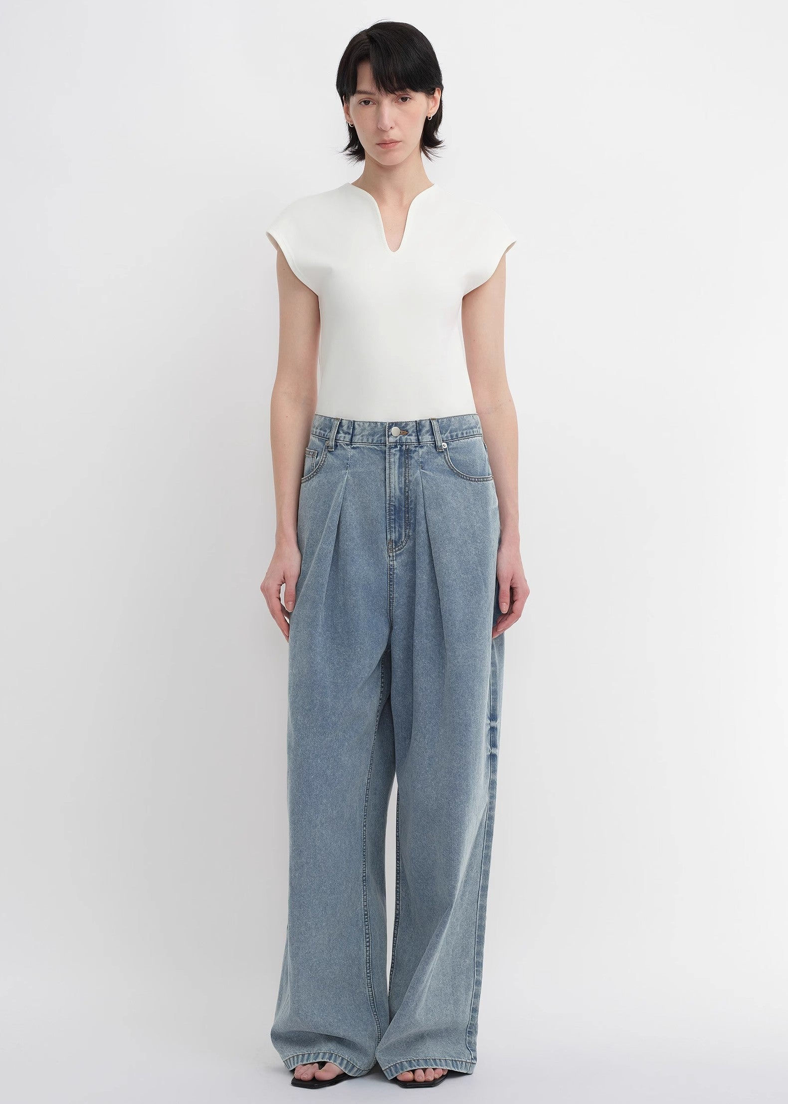Weite Jeans aus weichem Tencel-Baumwoll-Mix mit Plisseefalten und leichter Struktur