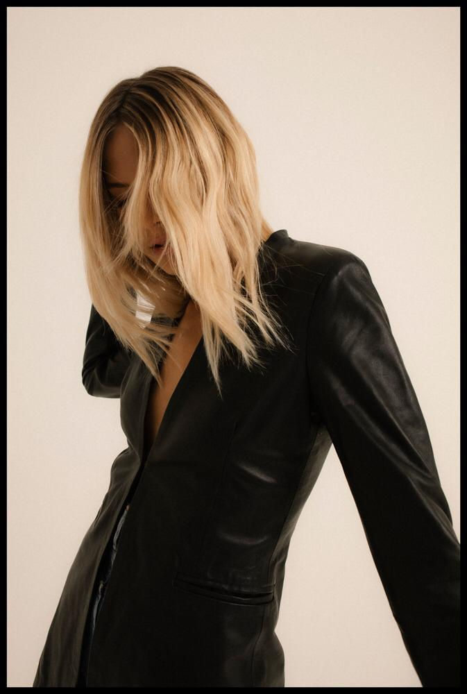 Thumbnail: SANDRA Milano Basic Blazer | Lambskin Leather | Made in Italy