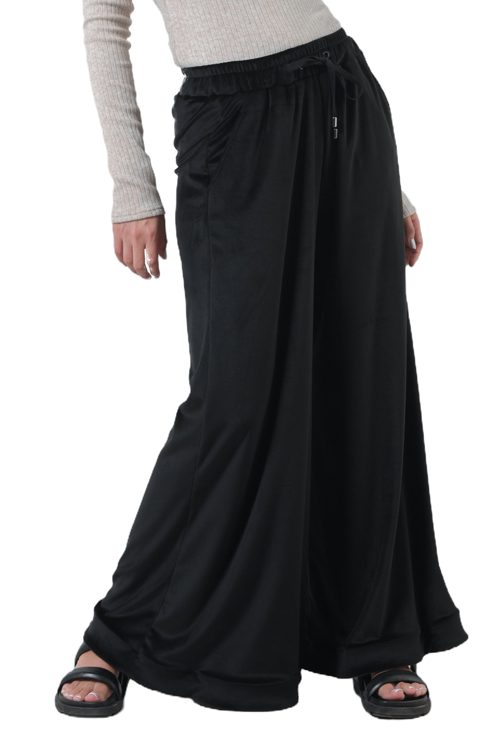 Metamorphoza Loose Velvet Trousers in Black