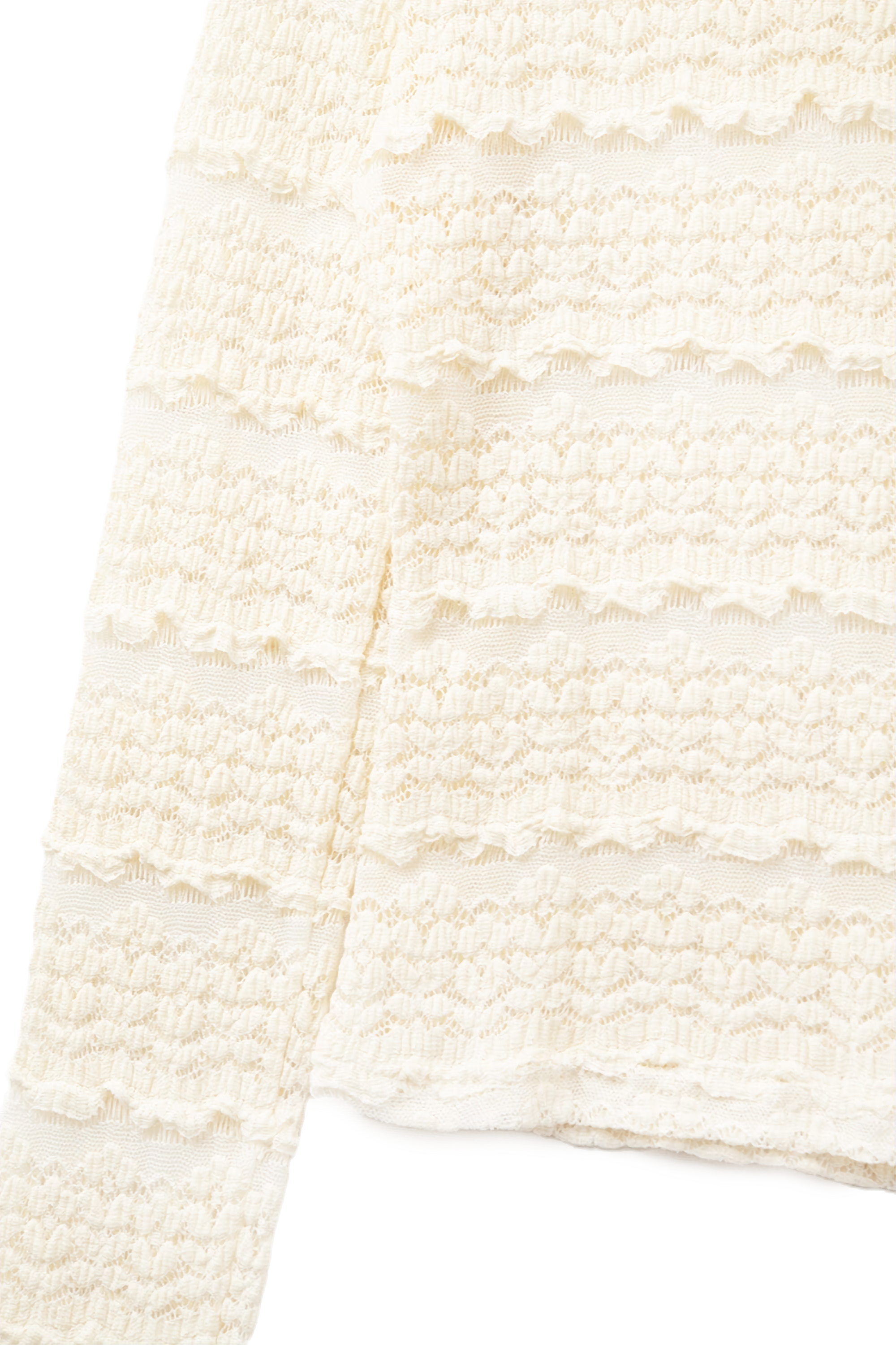 Q2 Floral Lace Top With Crew Neck in Cream