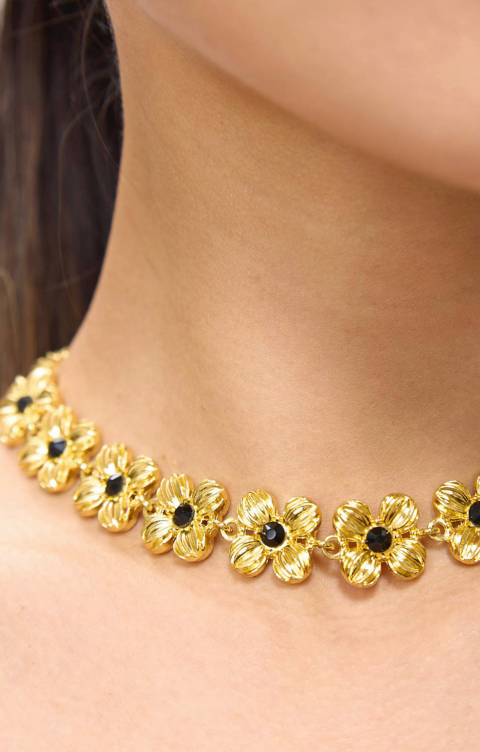 Thumbnail: GUZUNDSTRAUS Eeva Retro Flower Golden Earrings & Necklace Set