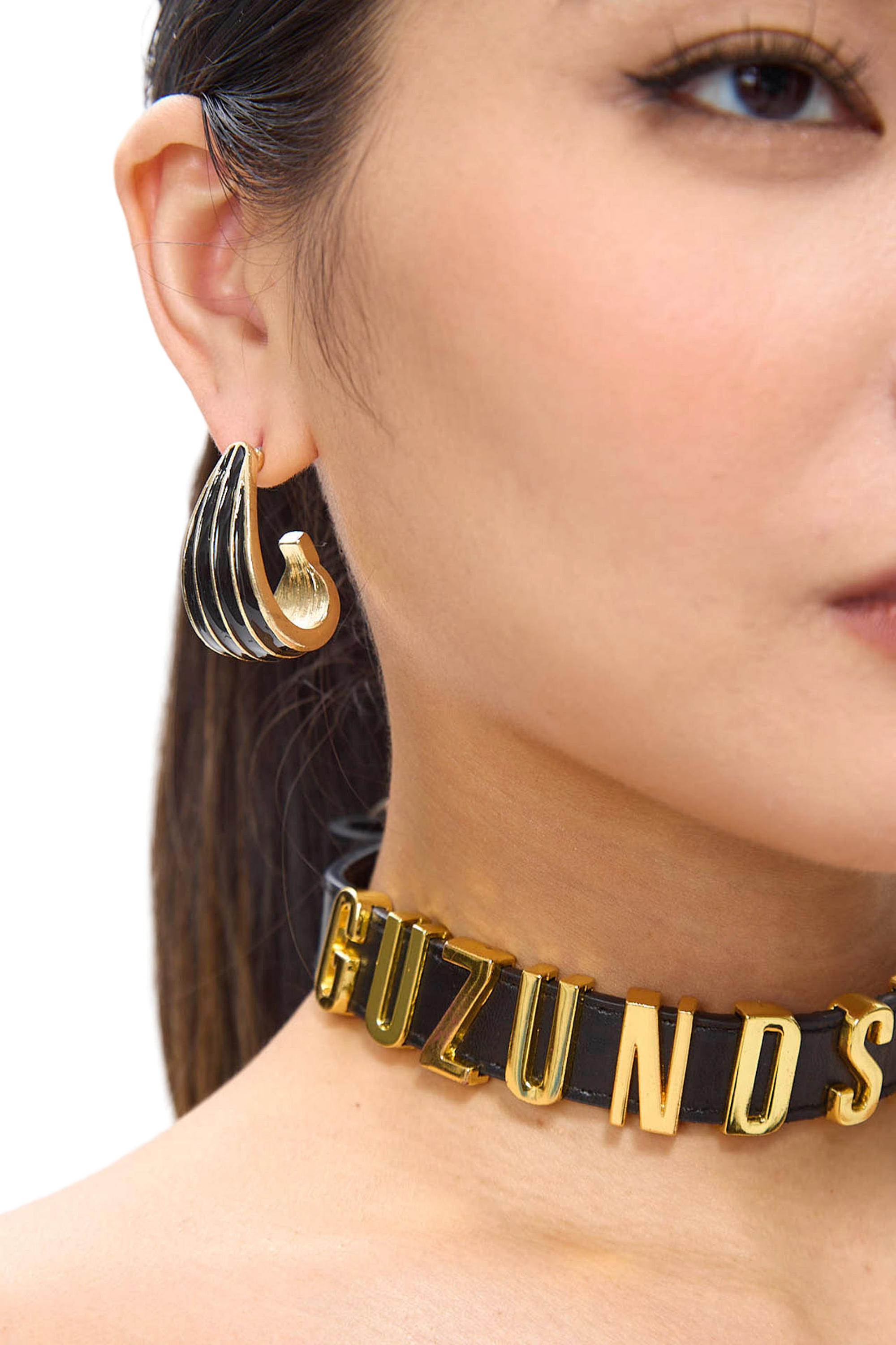 GUZUNDSTRAUS Leaf Black Golden Vintage Earrings