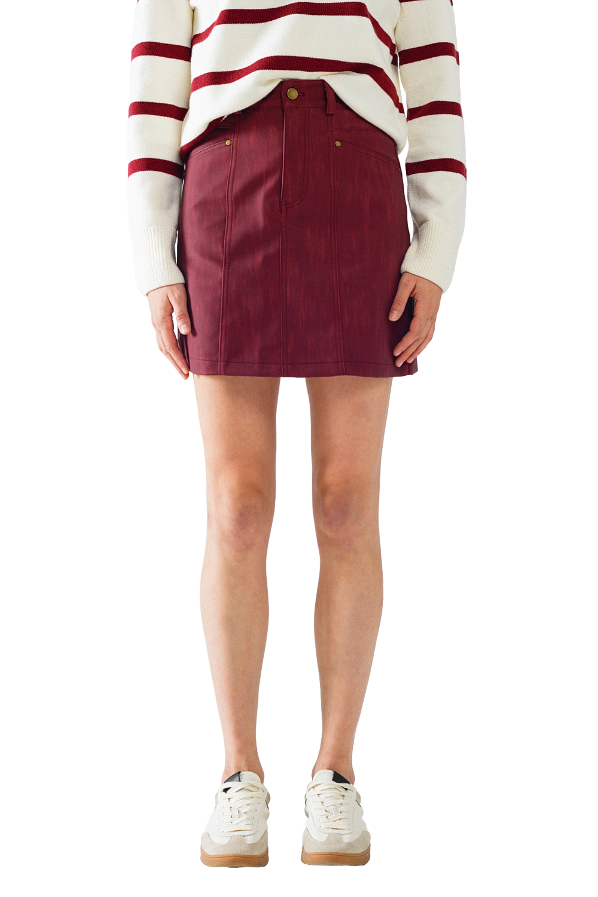 Q2 Straight Mini Skirt in Burgundy With Pockets