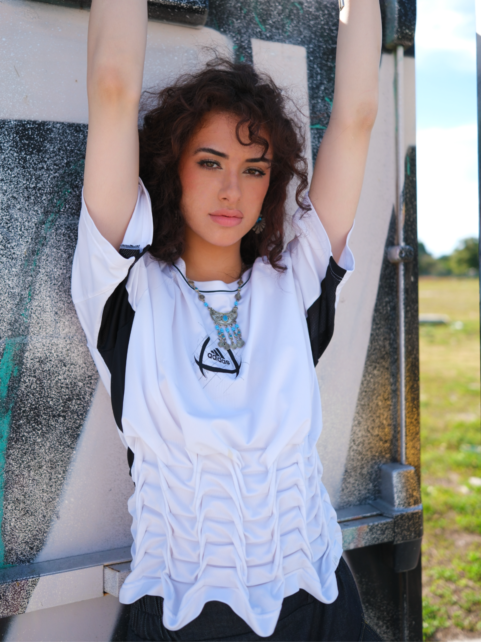 VLACKBOOK Vintage Hand Smocked Soccer Jersey in White/Black