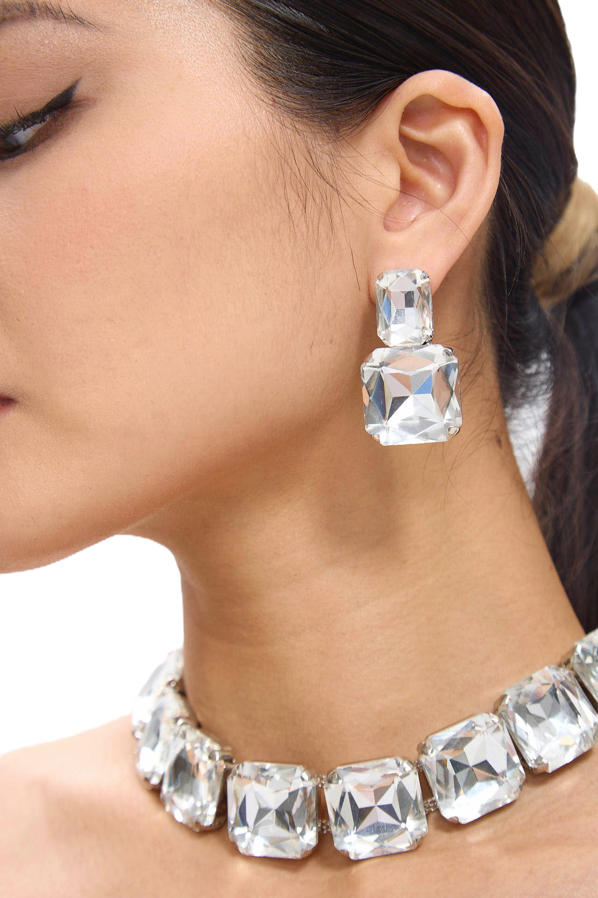 GUZUNDSTRAUS White Diamante Crystal Necklace & Earrings Set