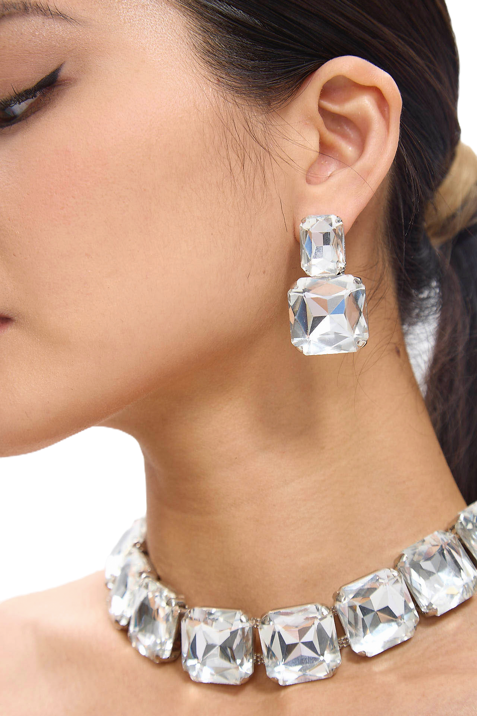 Thumbnail: GUZUNDSTRAUS White Diamante Crystal Necklace & Earrings Set
