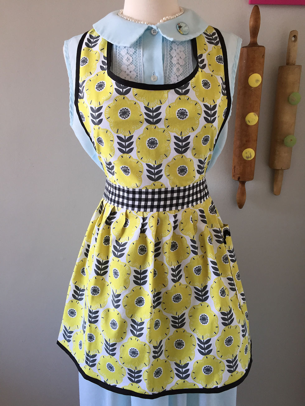 Thumbnail: Retro Apron Citron Floral Apron