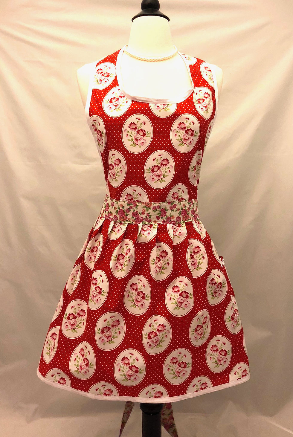 Thumbnail: Floral Portraits Retro Apron