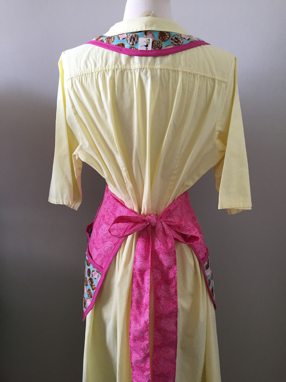 Thumbnail: Bon Bons Gathering Apron