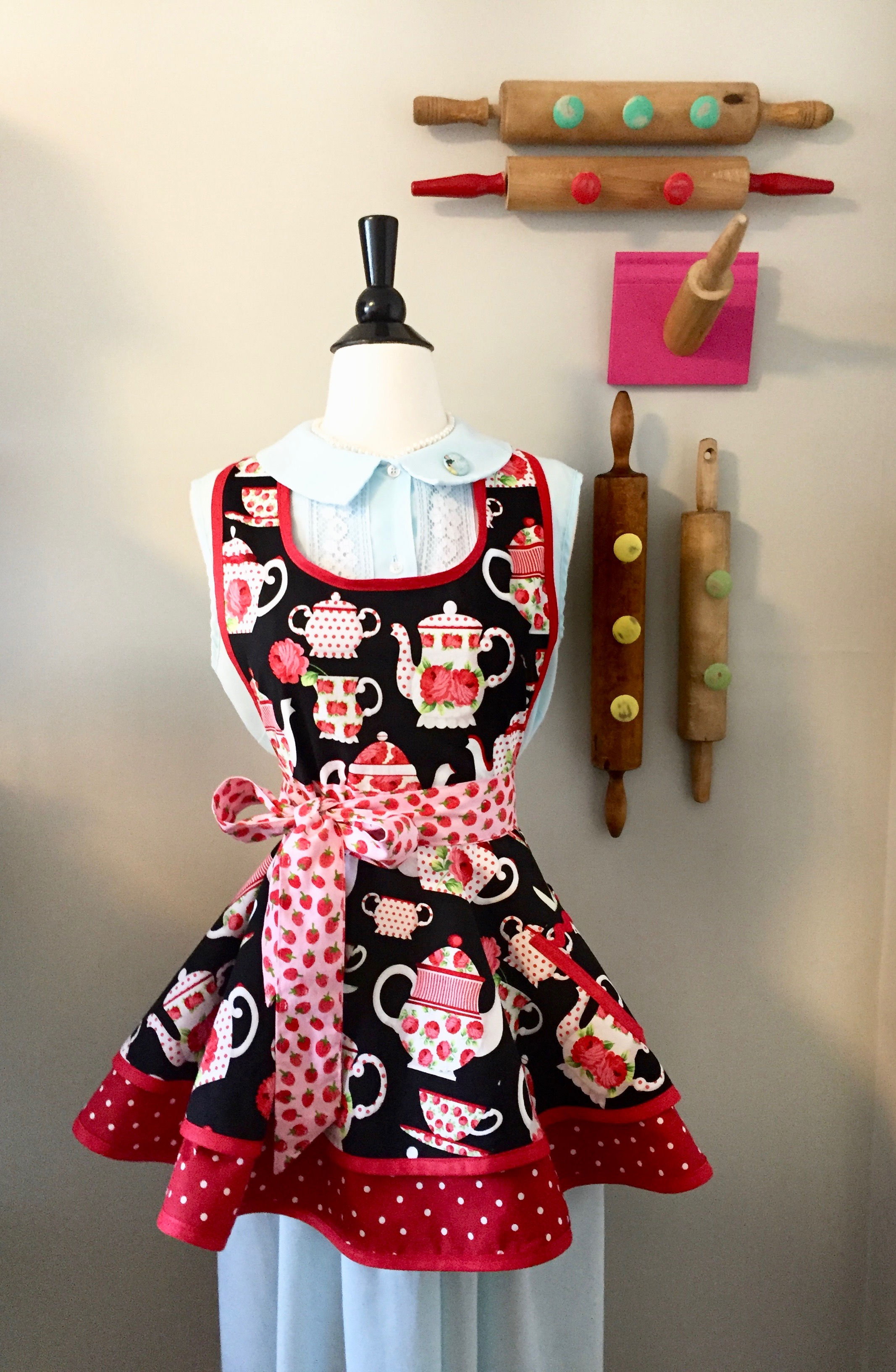 Retro Apron Classic Tea