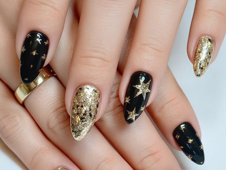 10 Luxury New Year Nails You’ll See Everywhere This NYE