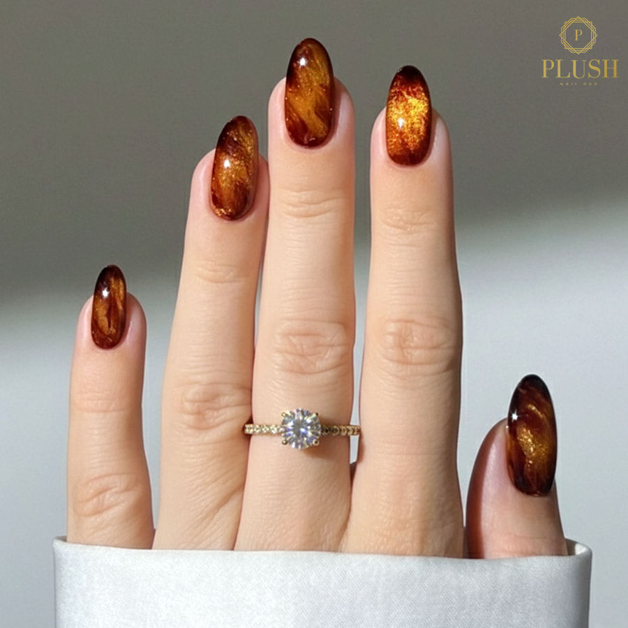4 Must-Try Almond Nail Trends for Fall