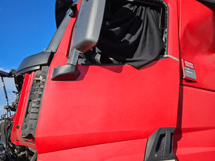 Dveře řidiče Renault T Euro 6