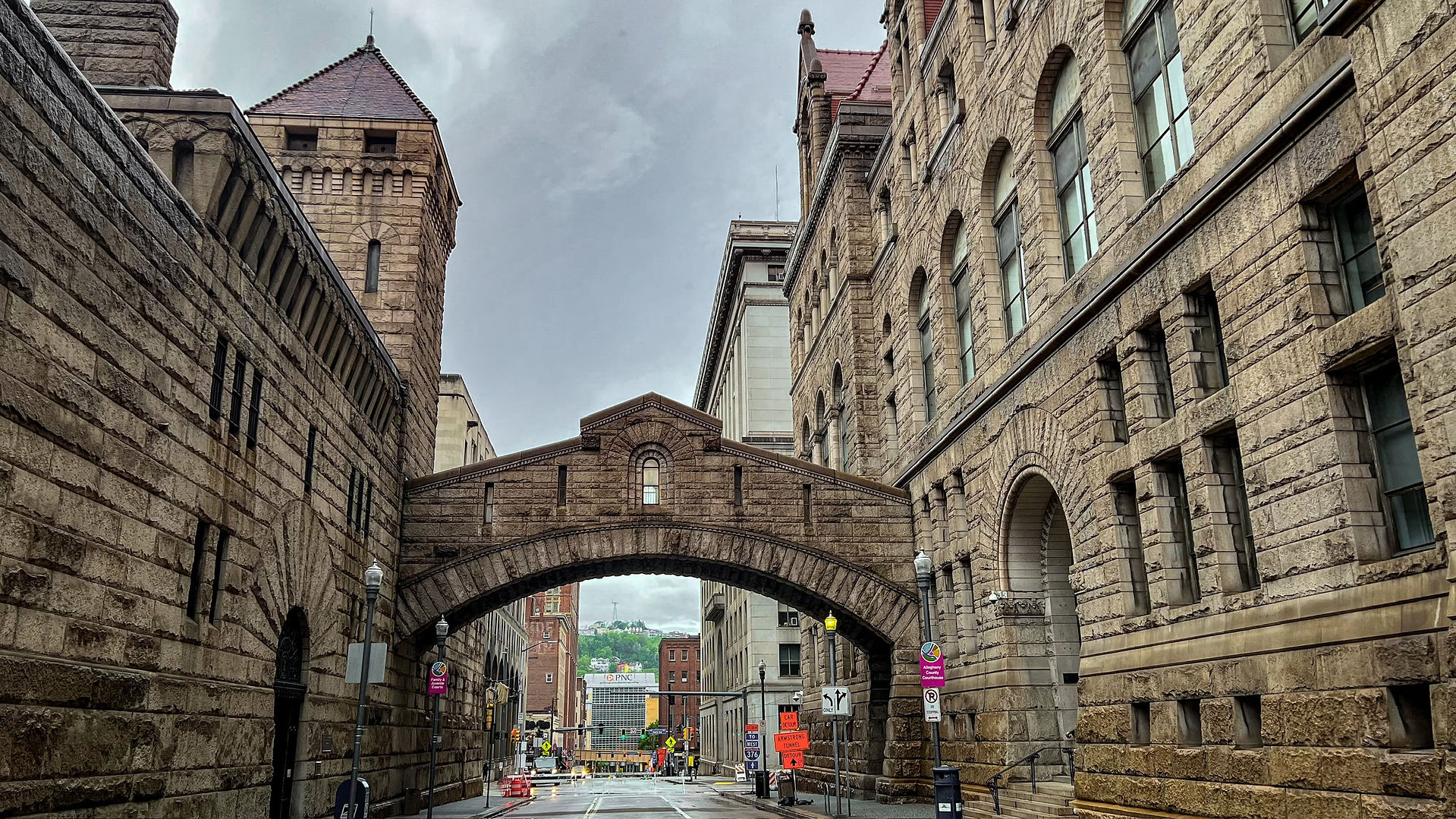 Dave's Courthouse