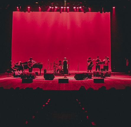 Sara Não Tem Nome _ Teatro Sesi-13.jpg