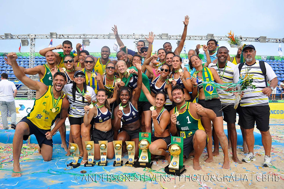 Brasil campeão em 2014 nos dois naipe. (foto Anderson Stevens / Photo&grafia / CBHb)