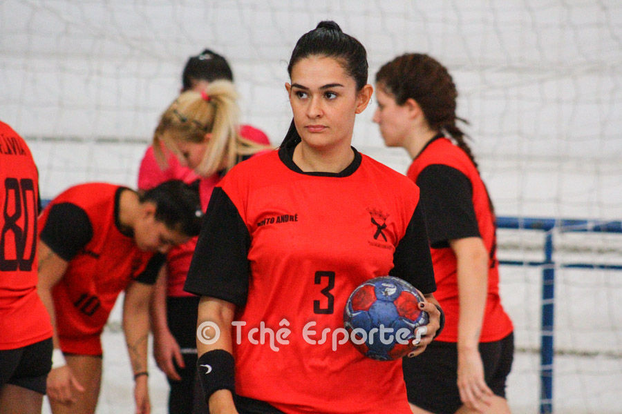 Daniele Giacomazi, Santo André, foi a artilheira no último confronto com 9 gols. (foto arquivo Tchê Esportes)