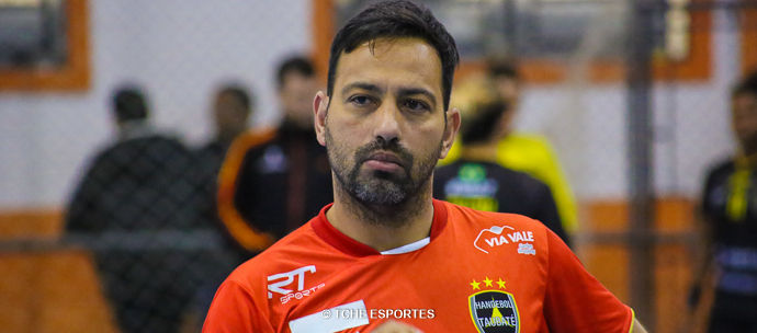 Dimas Lara, técnico do Taubaté. (foto arquivo Tchê Esportes)
