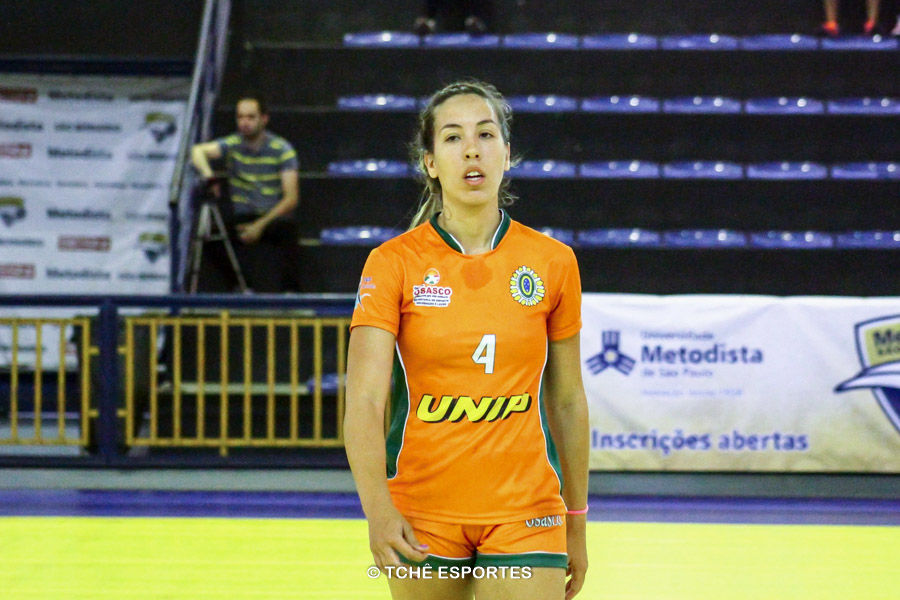Dayana Clark, Osasco, artilheira do jogo. (foto André Pereira / Tchê Esportes)